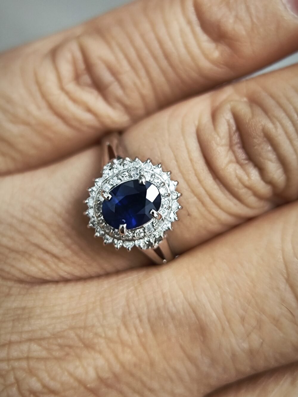 Blue Sapphire Ring in Platinum PT900 Setting - Vintage - Image 3