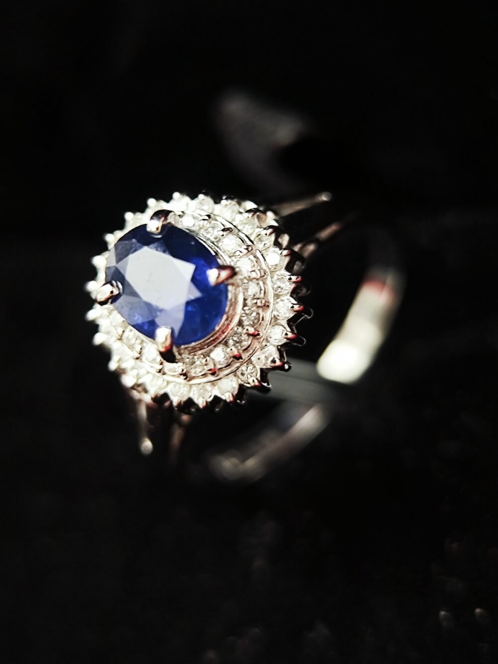 Blue Sapphire Ring in Platinum PT900 Setting - Vintage - Image 4