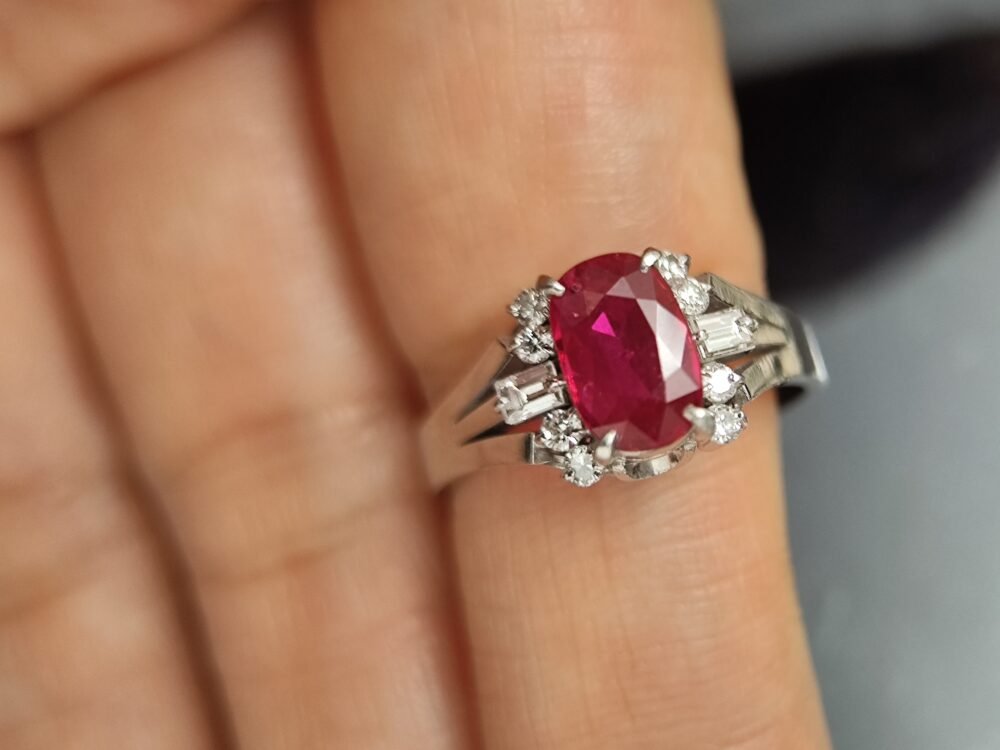 Ruby Ring in PT900 setting - Vintage jewellery - Image 3