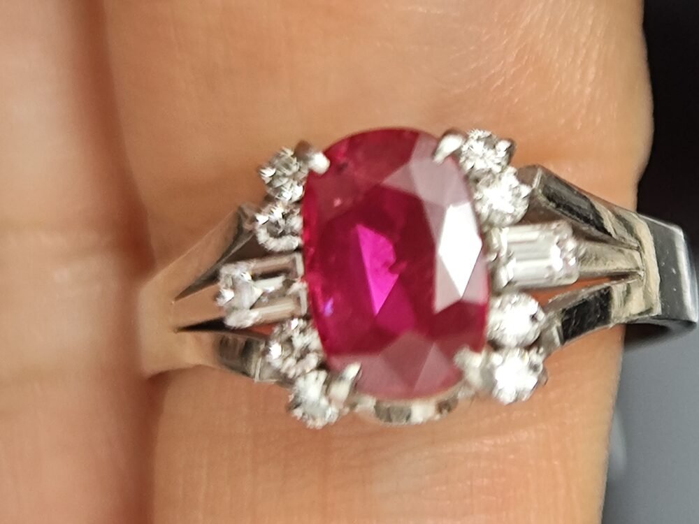 Ruby Ring in PT900 setting - Vintage jewellery - Image 2