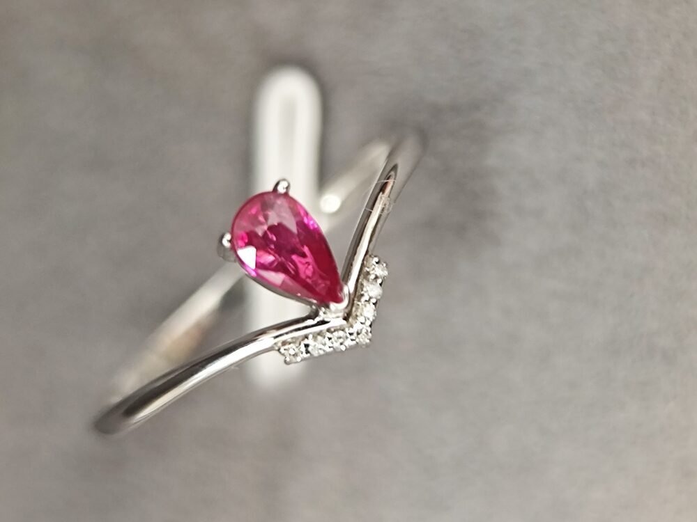 18k White Gold Ruby Ring - Brand new - Image 6