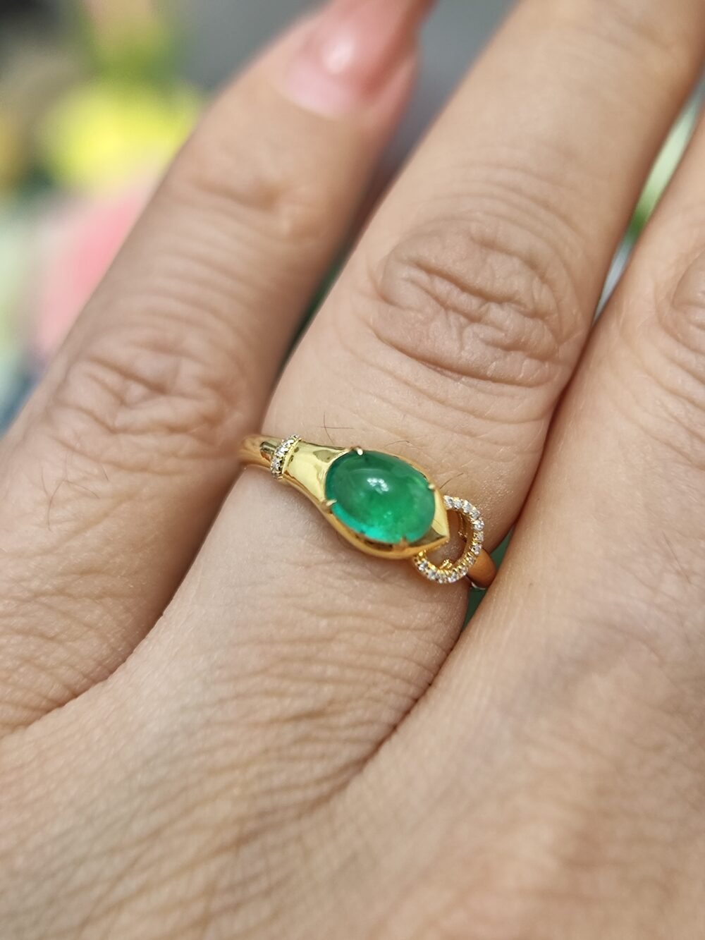 18k Yellow Gold Emerald Diamond Ring - Brand new - Image 3