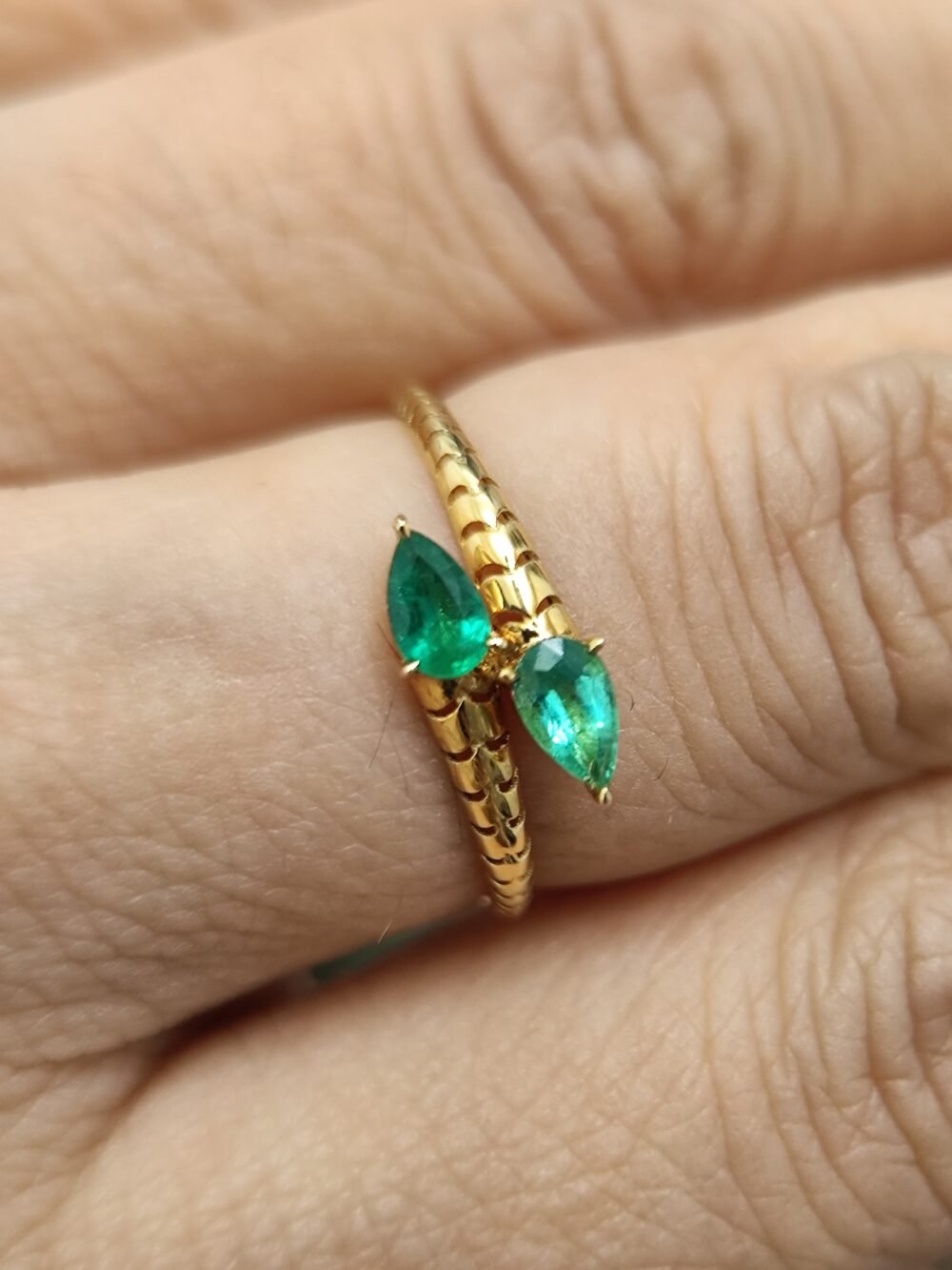 18k Yellow Gold Emerald Ring - Brand new - Image 4