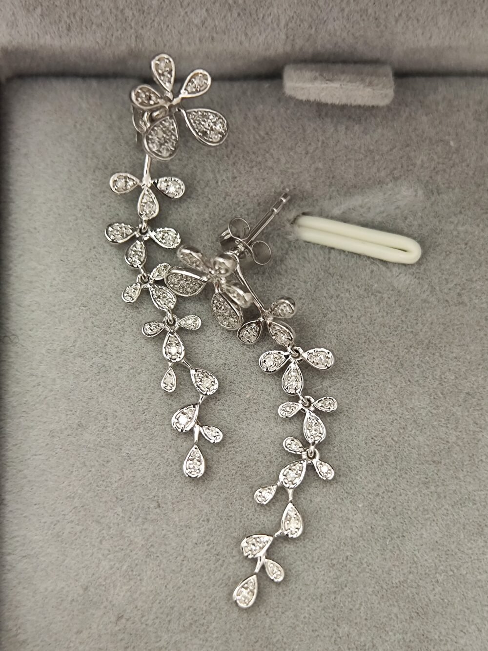 18k White Gold Diamond Dangling or Stud Earrings - Brand new - Image 2