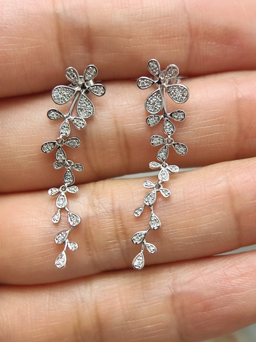 18k White Gold Diamond Dangling or Stud Earrings - Brand new - Image 4