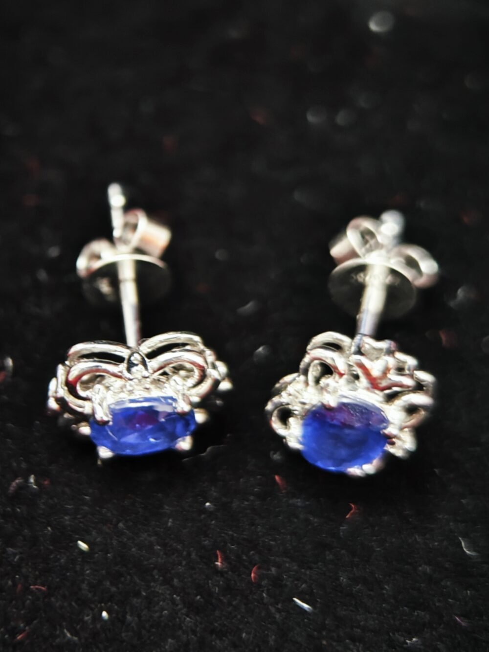 18k White Gold Sapphire Diamond Stud Earrings - Brand new - Image 4