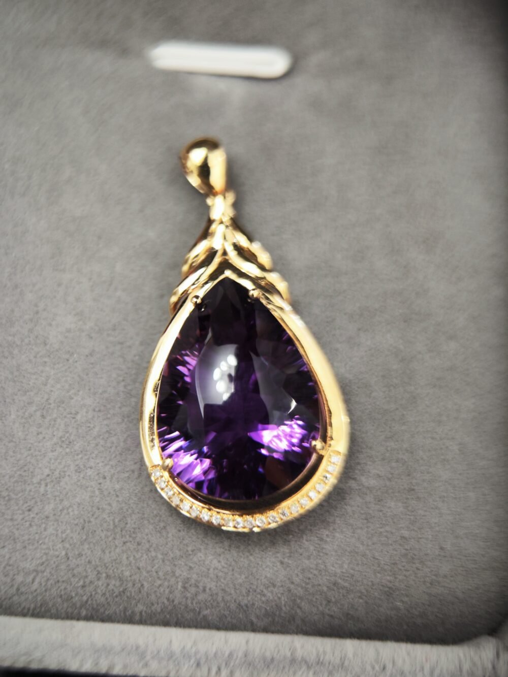 Amethyst 18k Gold Pendant - Brand new