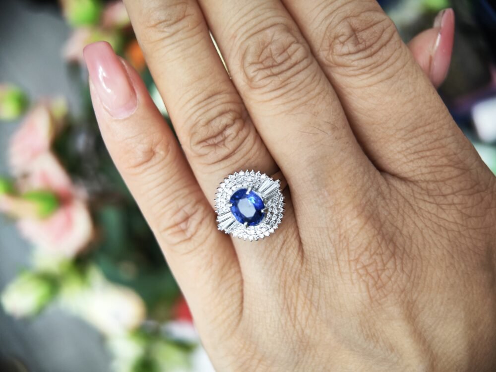 Blue Sapphire Ring in Platinum PT900 Setting - new condition - Image 3