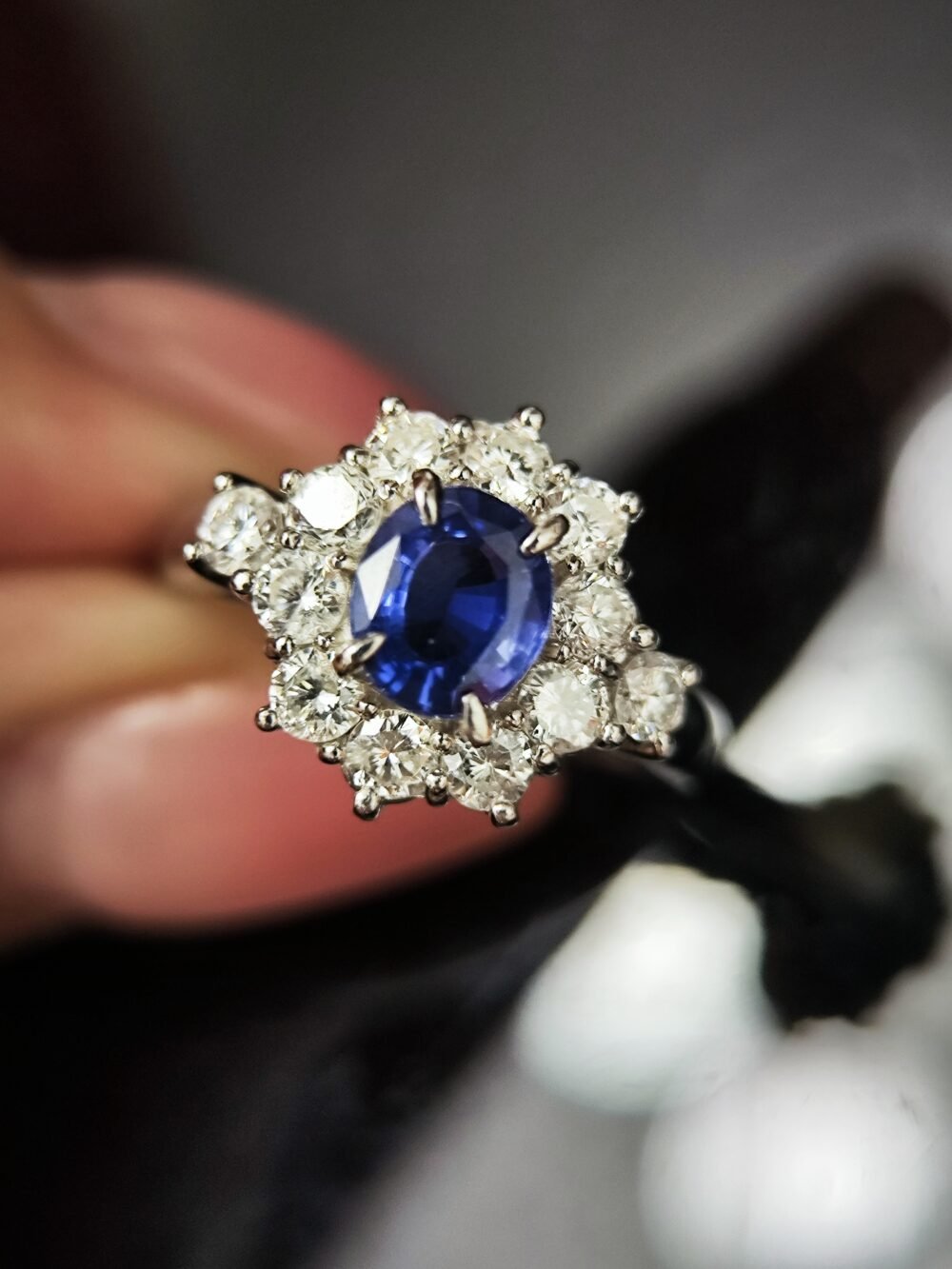 Blue Sapphire Ring in Platinum PT850 Setting - New condition