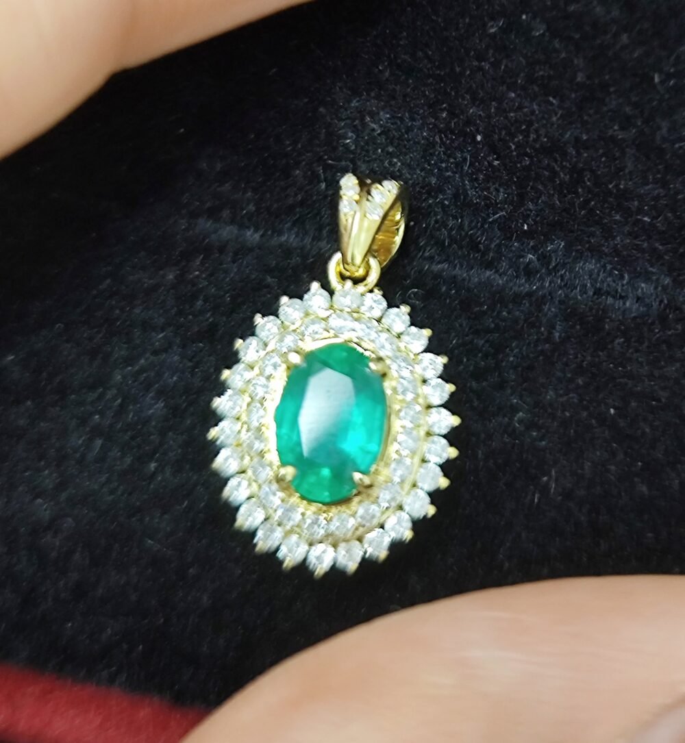 18k Yellow Gold Emerald Diamond Pendant - Brand new - Image 3