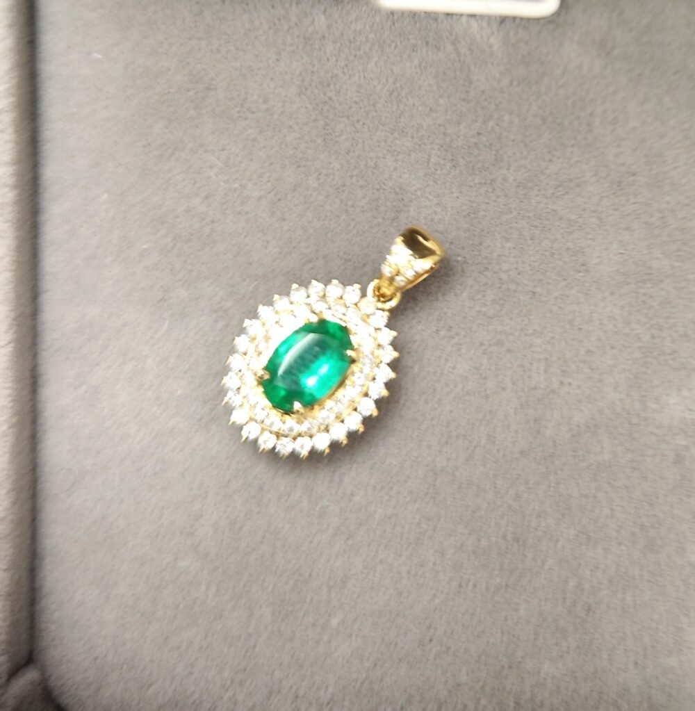 18k Yellow Gold Emerald Diamond Pendant - Brand new - Image 2
