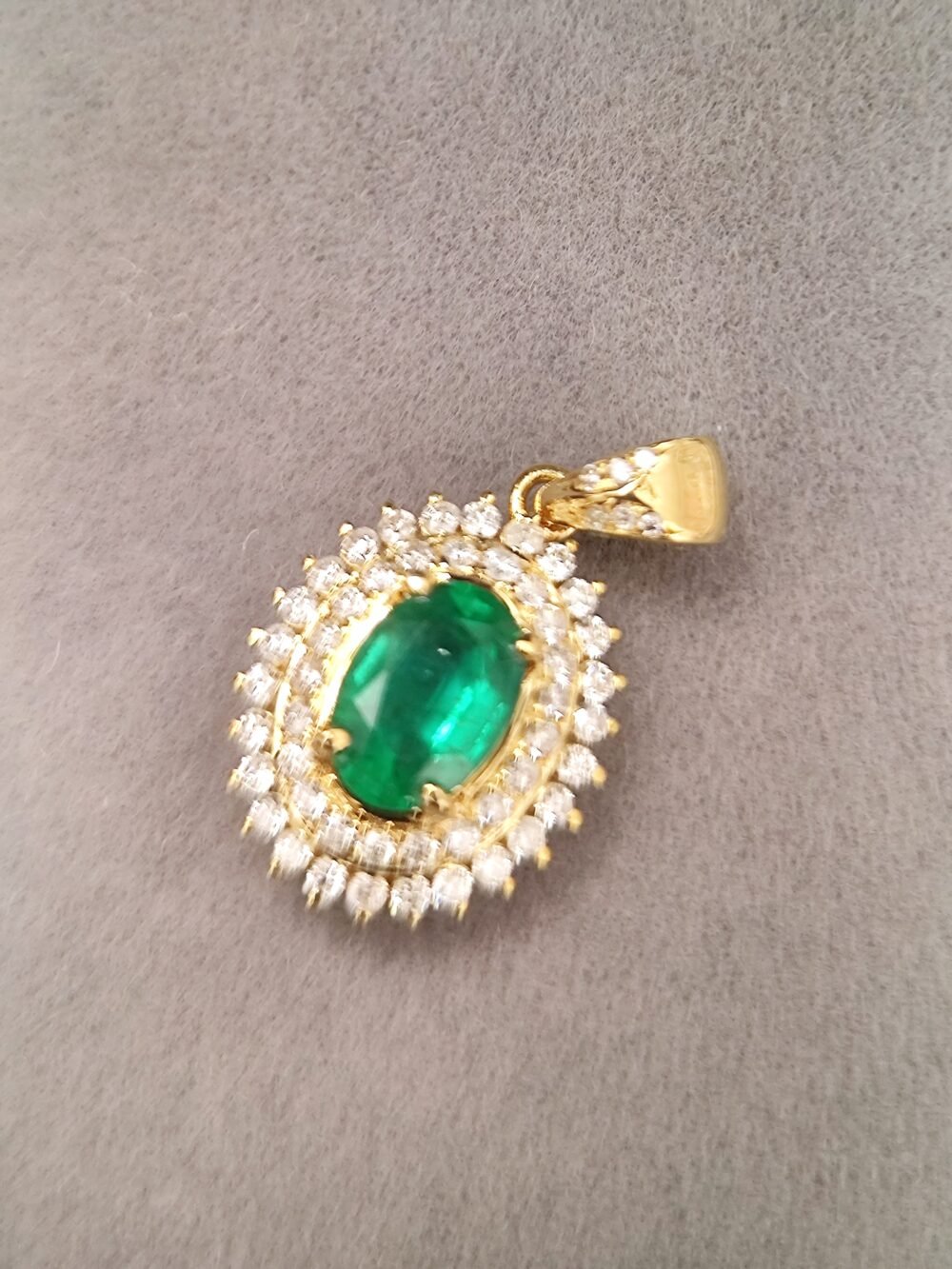 18k Yellow Gold Emerald Diamond Pendant - Brand new - Image 4